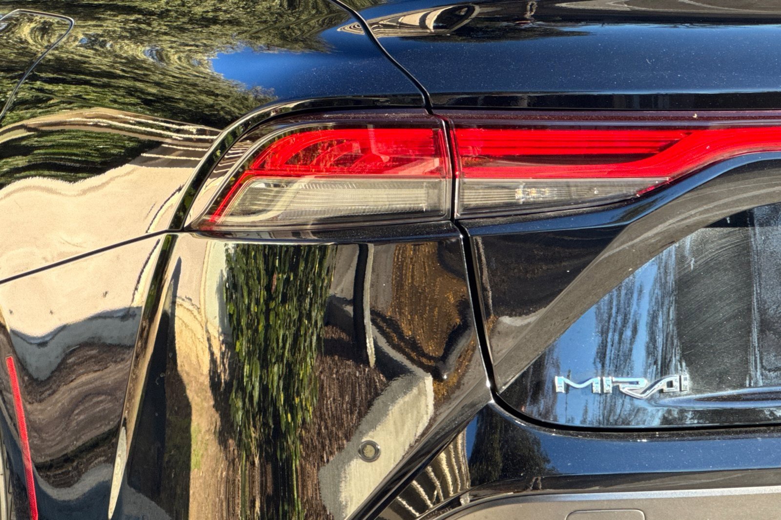 Certified 2022 Toyota Mirai XLE image 13