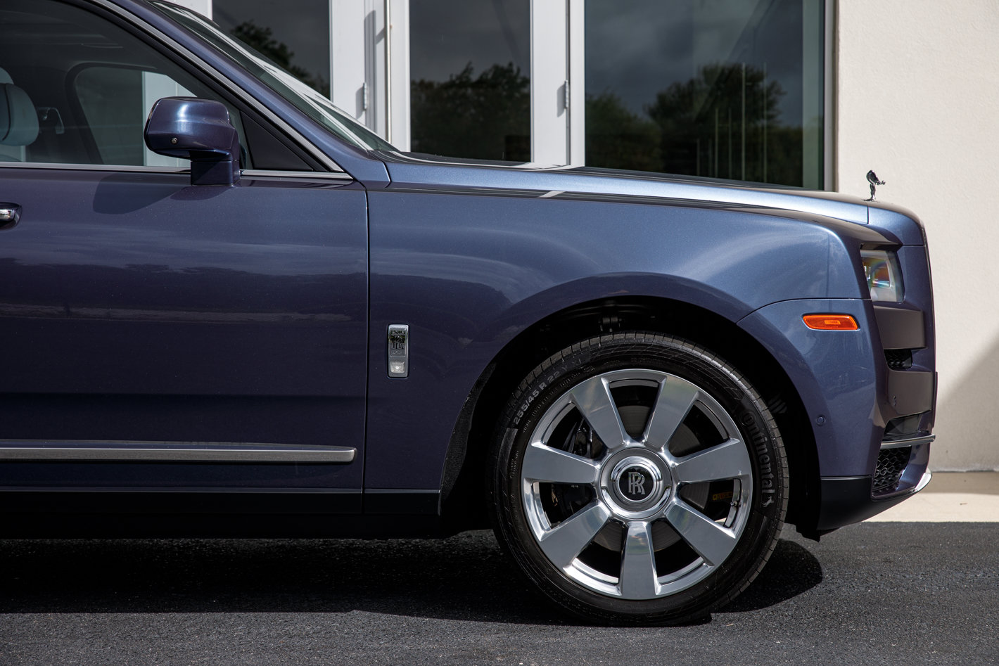 Certified 2019 Rolls-Royce Cullinan AWD/4WD image 16