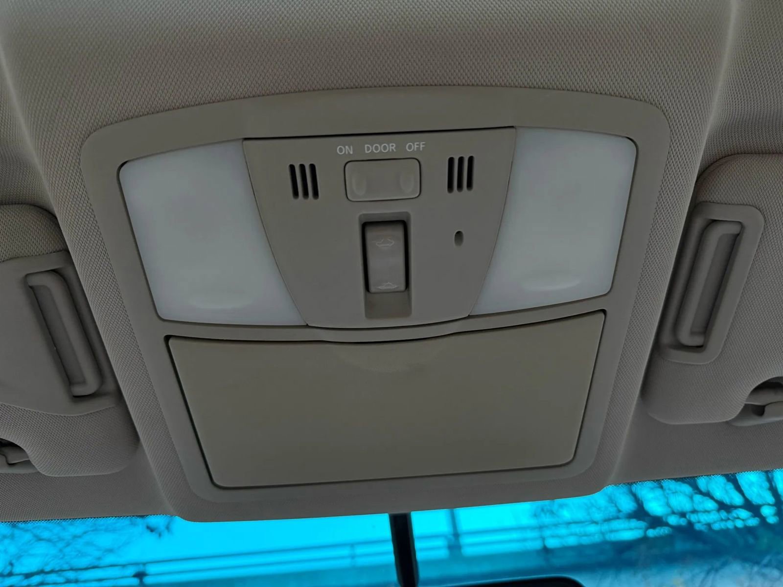 Used 2011 INFINITI G37 Journey w/ Premium Pkg image 43