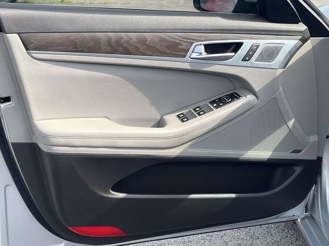 Used 2018 Genesis G80 5.0 Ultimate RWD image 15