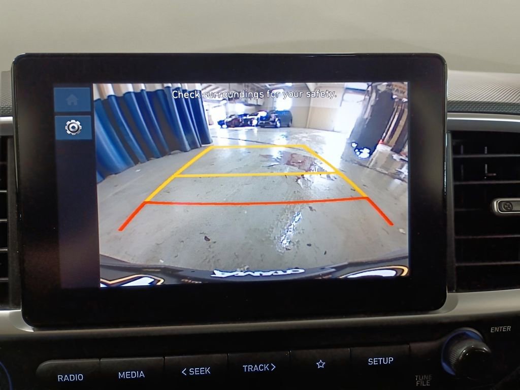 Used 2024 Hyundai Venue SEL FWD image 19