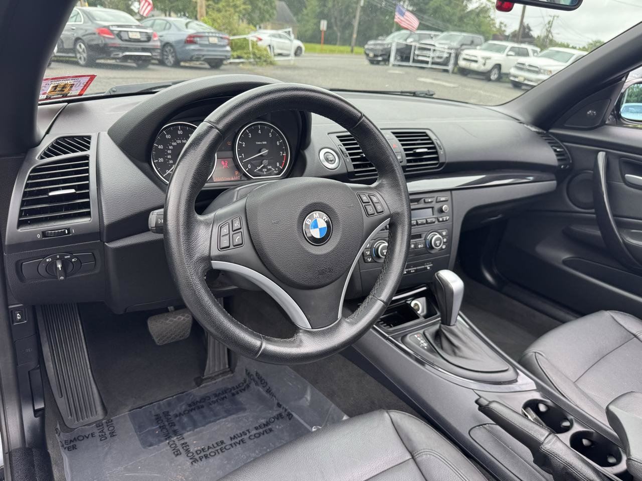 Used 2008 BMW 135i Convertible RWD image 11