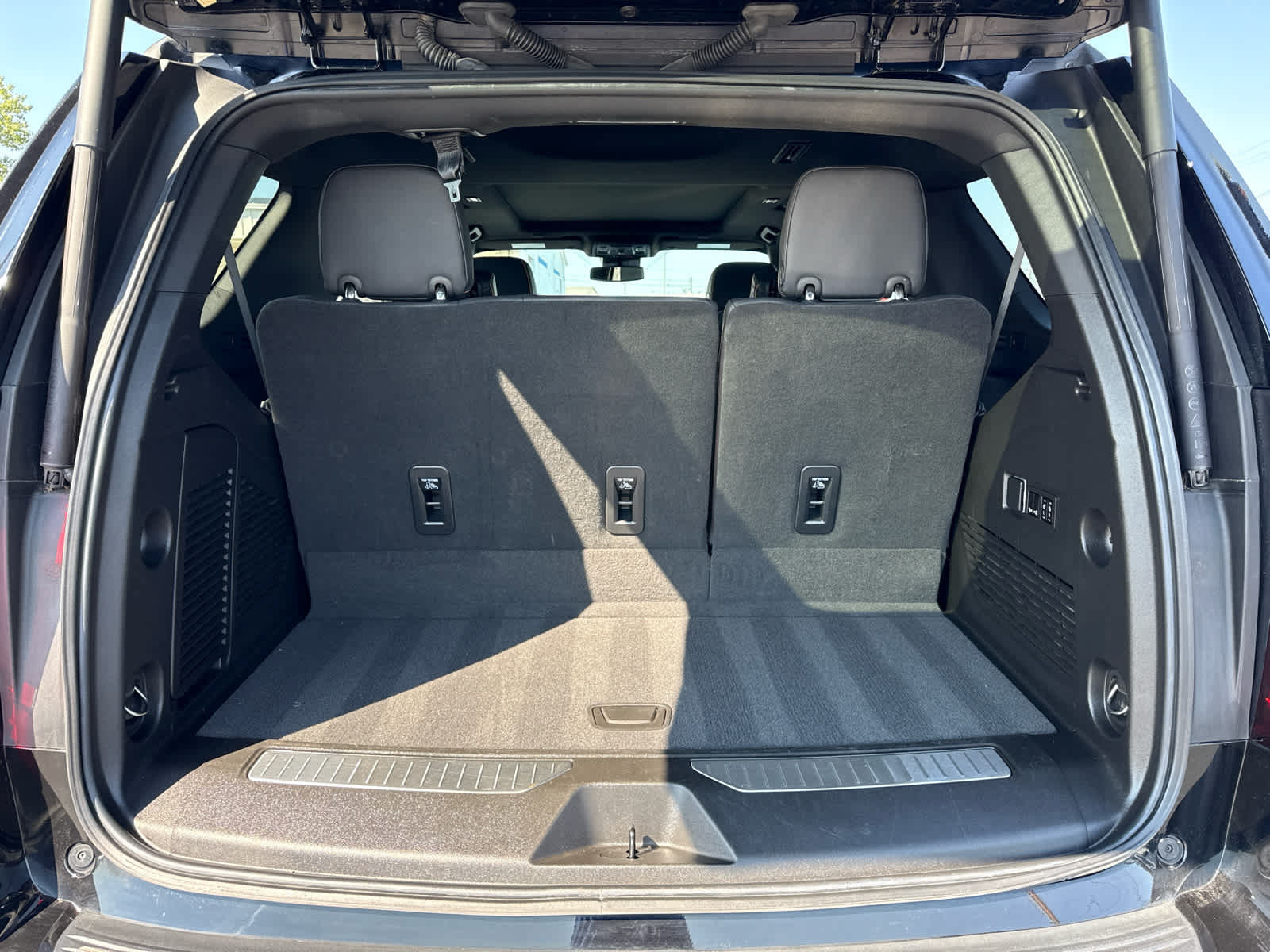 Certified 2023 GMC Yukon AT4 w/ Max Trailering Package AWD/4WD image 25