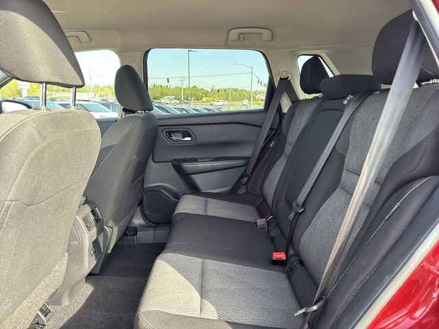 Used 2025 Nissan Rogue SV image 9