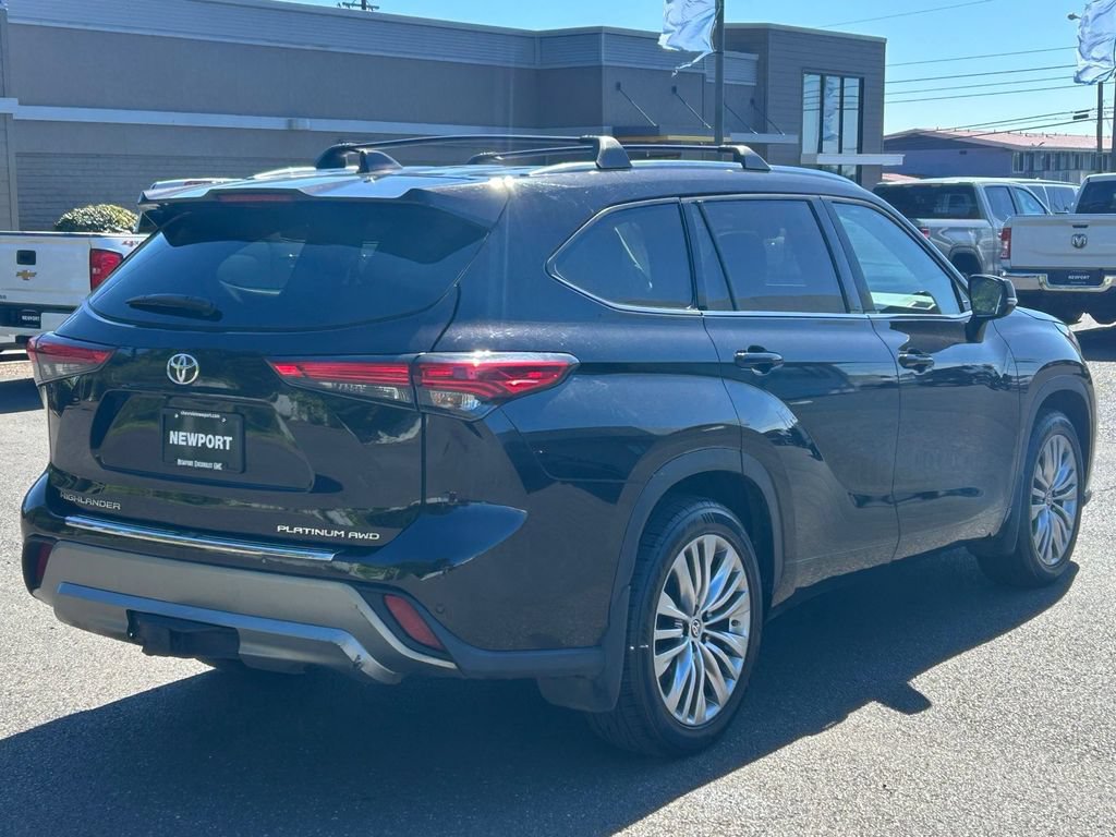 Used 2022 Toyota Highlander Platinum AWD/4WD image 5