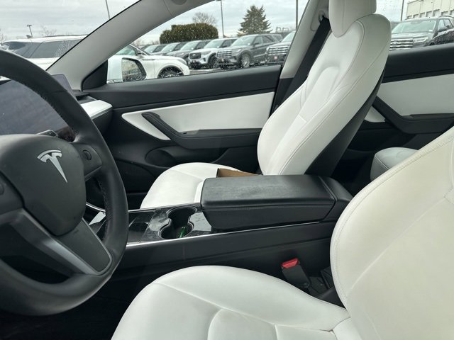 Used 2020 Tesla Model 3 Standard Range Plus image 7