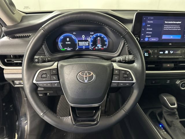 Used 2024 Toyota Grand Highlander Limited image 18
