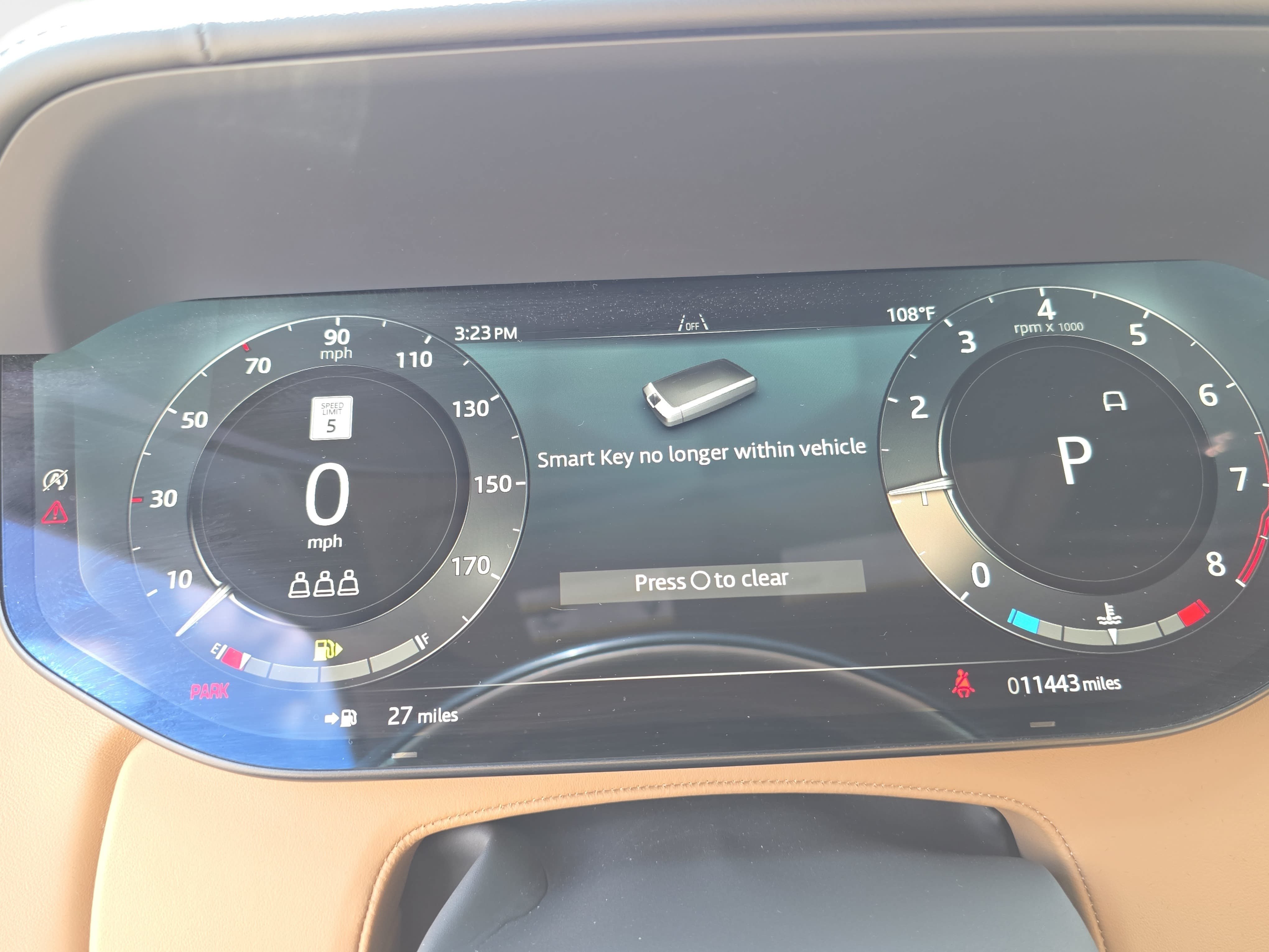 Certified 2025 Land Rover Range Rover SE AWD/4WD image 19