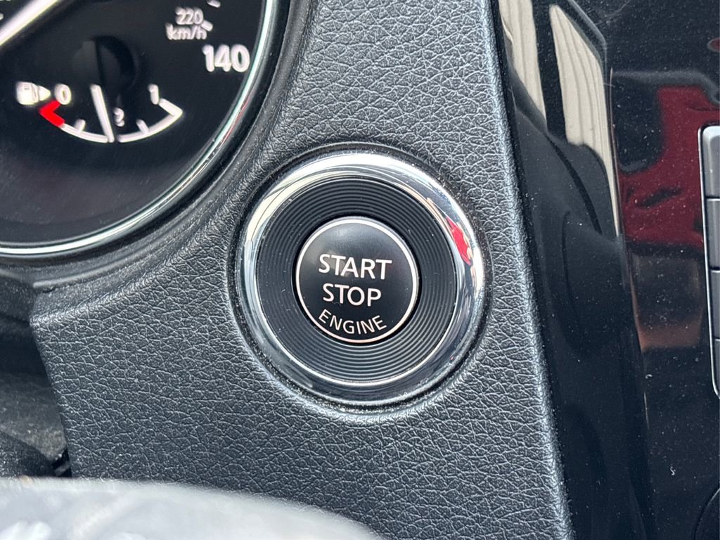 Used 2019 Nissan Rogue SV image 31