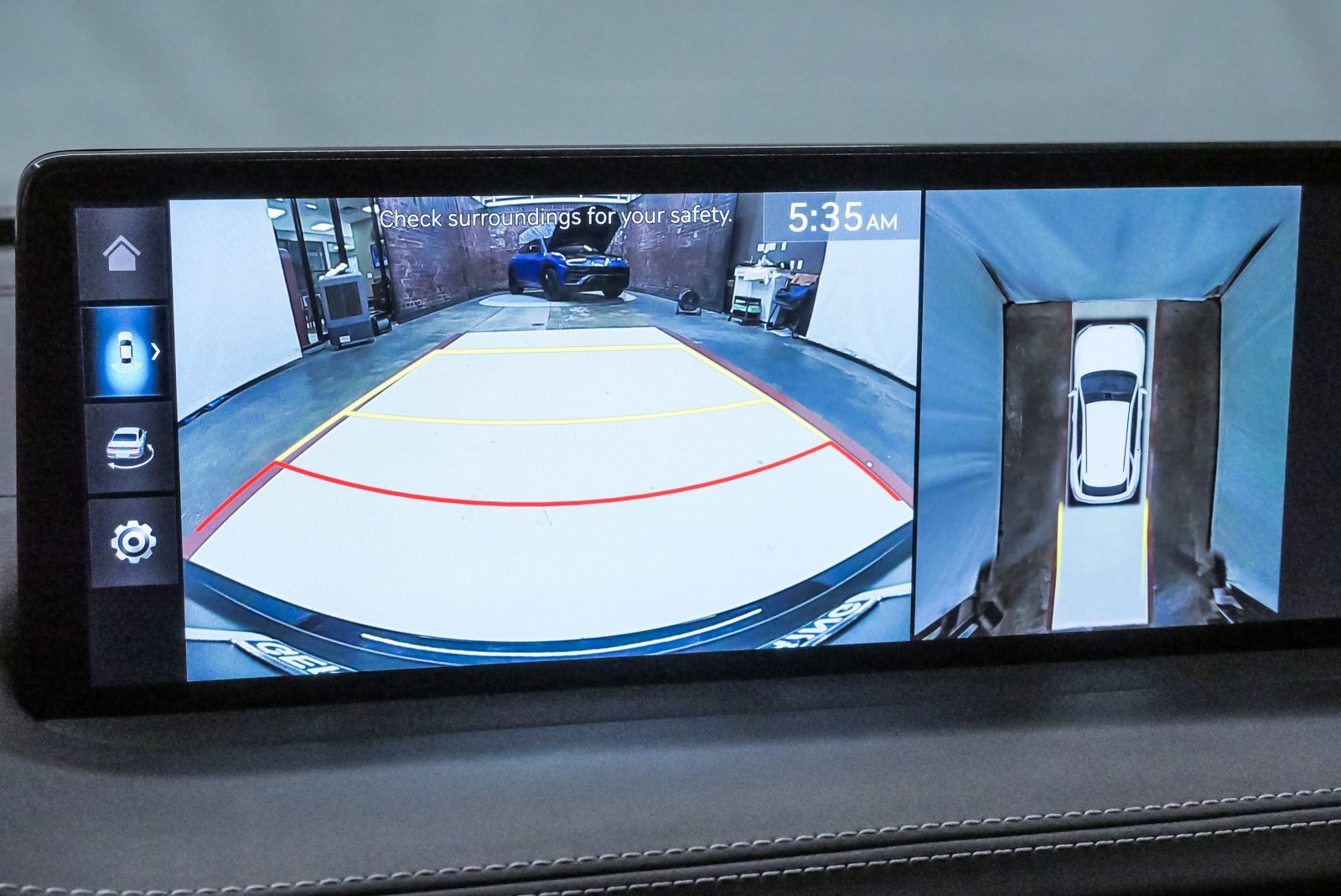 Certified 2025 Genesis GV70 3.5T Sport w/ Sport Advanced Package image 21