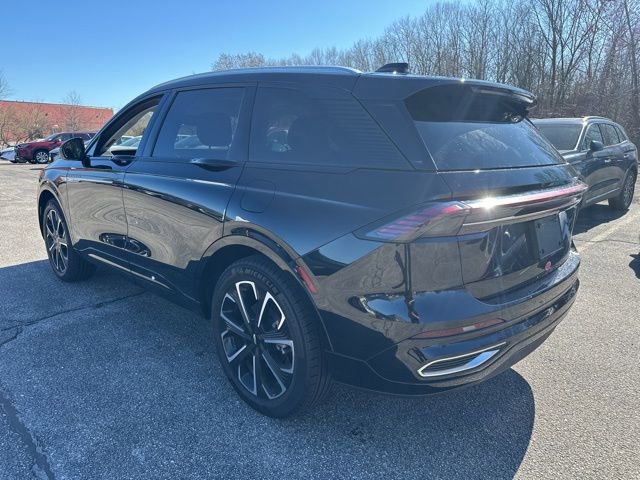 Certified 2025 Lincoln Nautilus Reserve AWD/4WD image 4