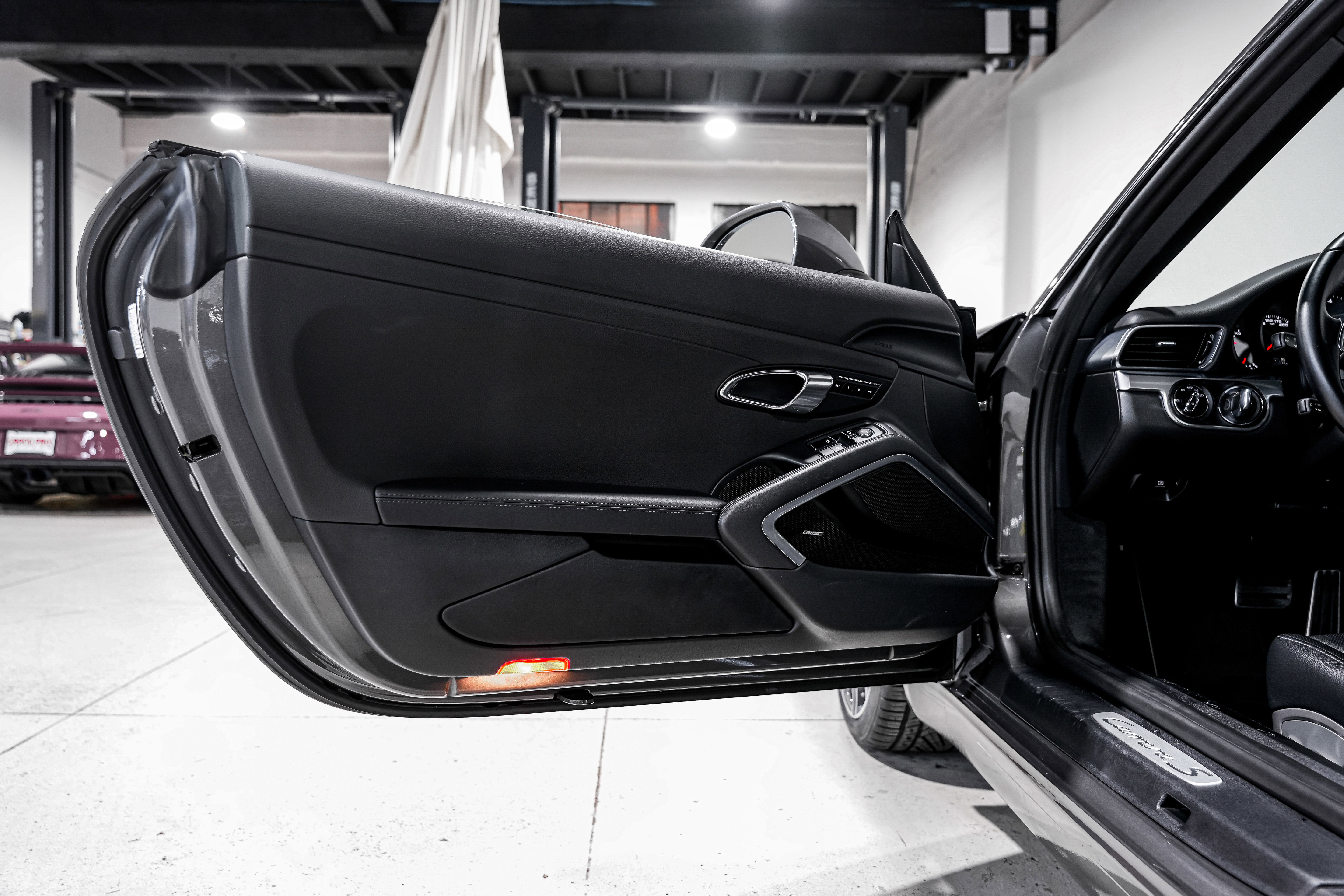 Used 2017 Porsche 911 Carrera S image 22