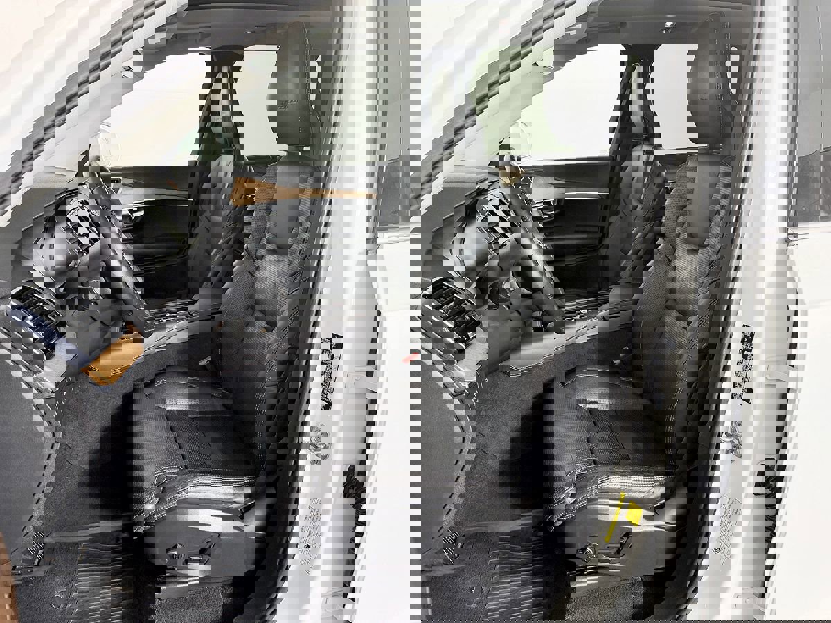 Used 2017 Volvo XC90 T6 Inscription w/ Vision Package image 31