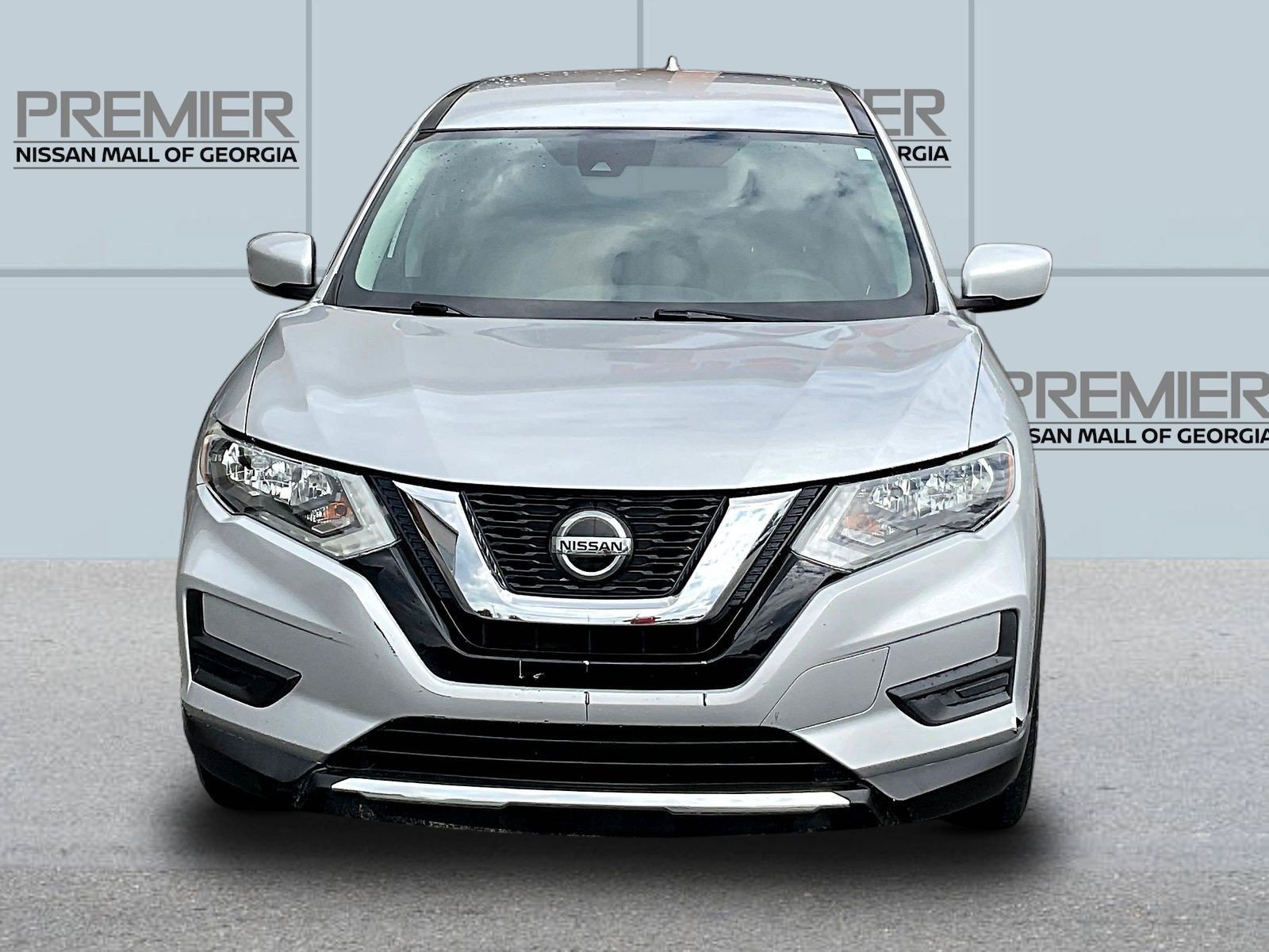 Used 2019 Nissan Rogue S FWD image 2