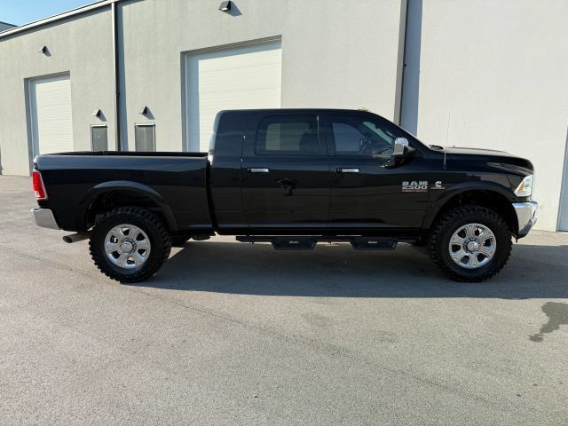 Used 2016 RAM 2500 Laramie AWD/4WD image 9