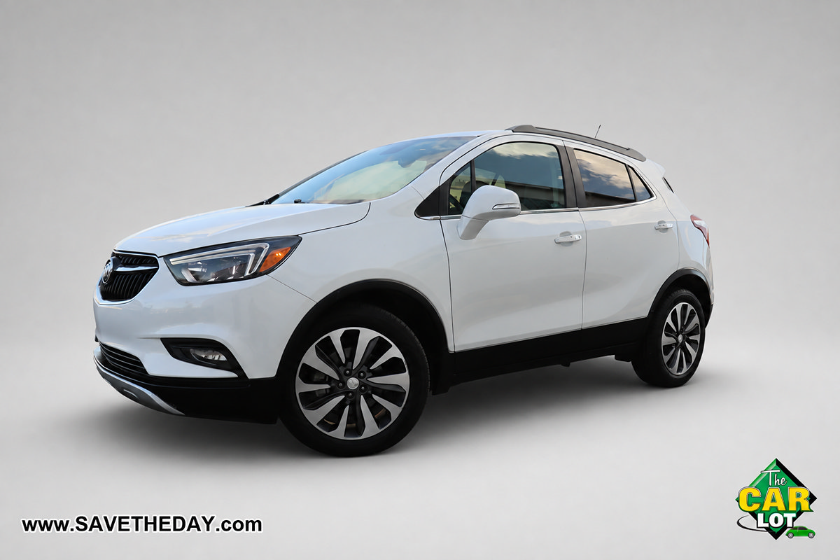 Used 2017 Buick Encore Essence FWD image 2