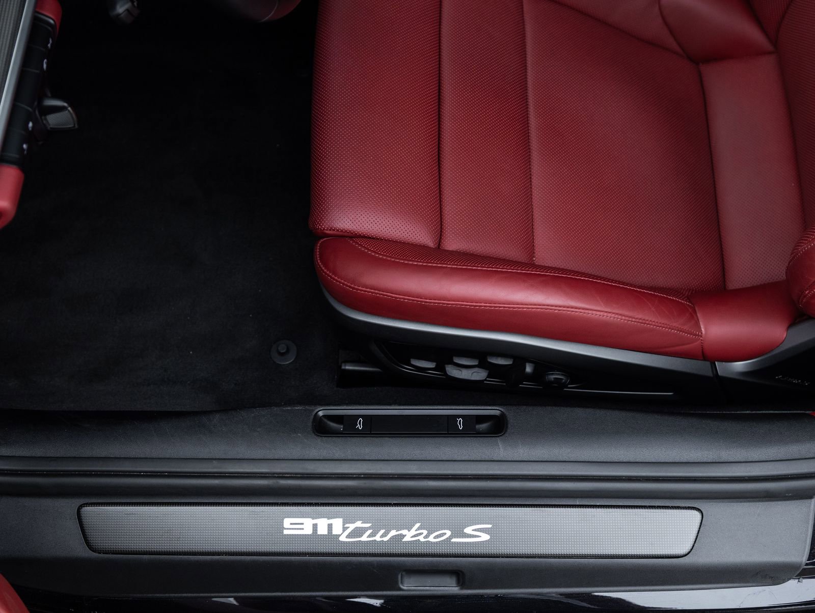 Certified 2023 Porsche 911 Turbo S AWD/4WD image 21