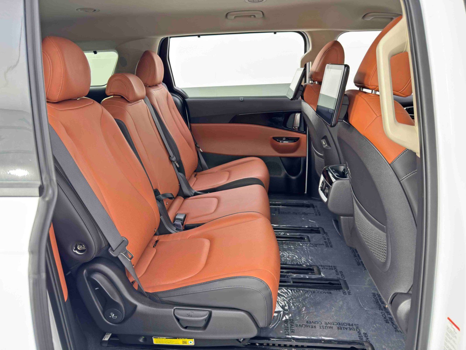 Used 2024 Kia Carnival SX FWD image 44