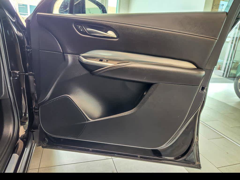 Used 2021 Cadillac XT4 Premium Luxury w/ Cold Weather Package AWD/4WD image 25