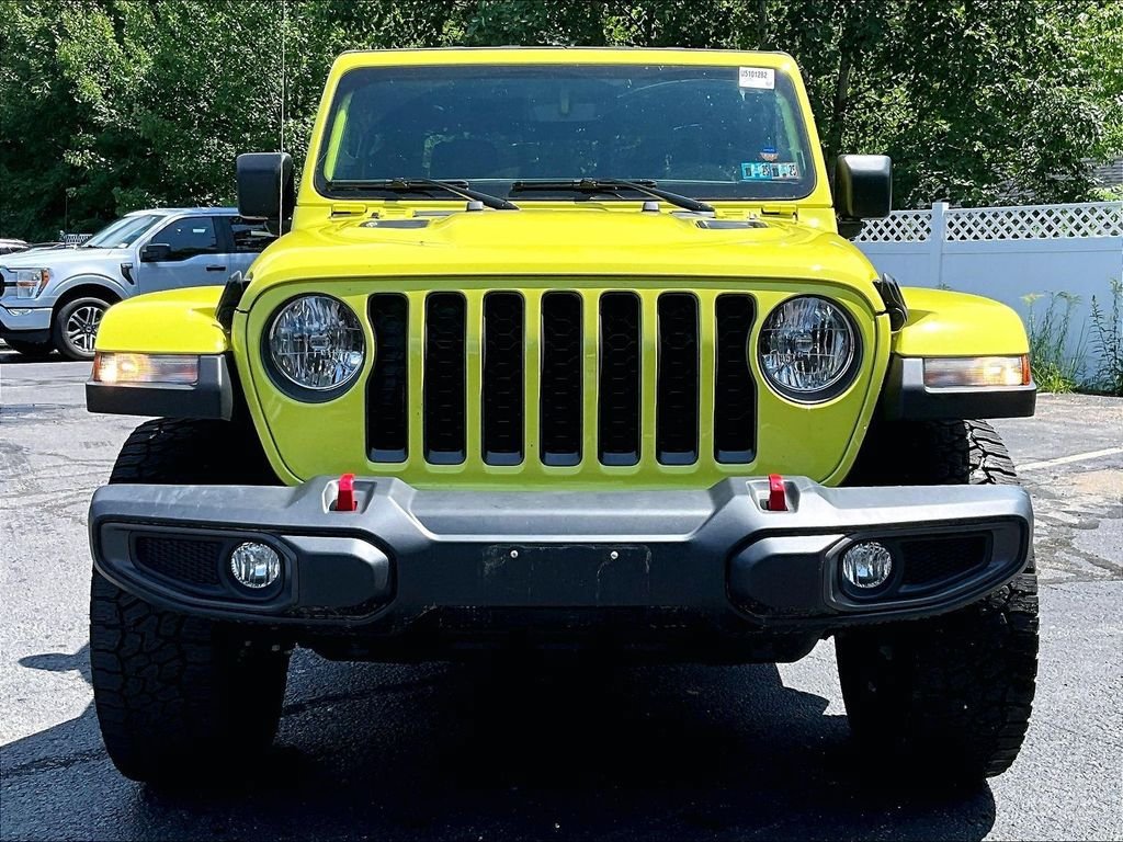 Used 2023 Jeep Gladiator Rubicon w/ Cold Weather Group AWD/4WD image 2