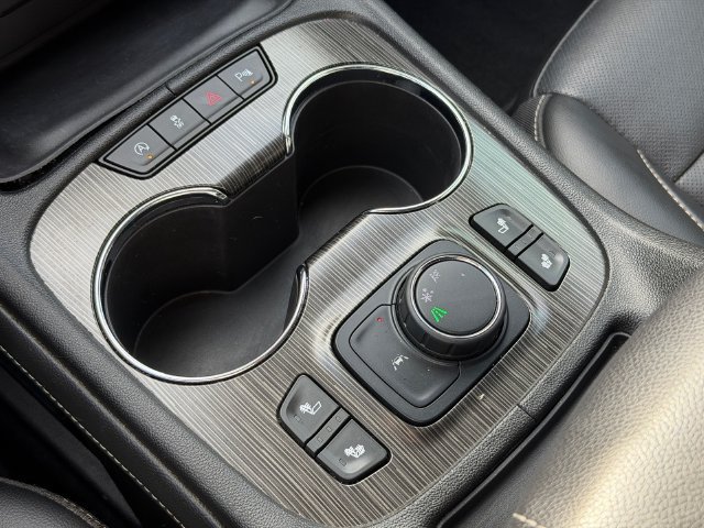 Certified 2021 GMC Acadia SLT FWD image 26