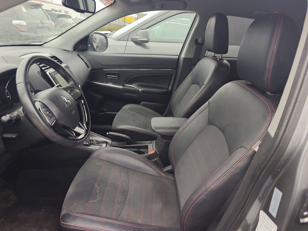 Used 2022 Mitsubishi Outlander Sport Black Edition image 6