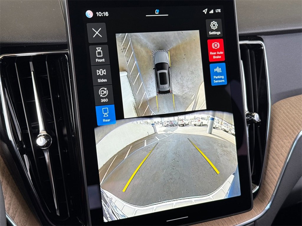 New 2026 Volvo XC60 B5 Plus w/ Protection Package Premier image 19