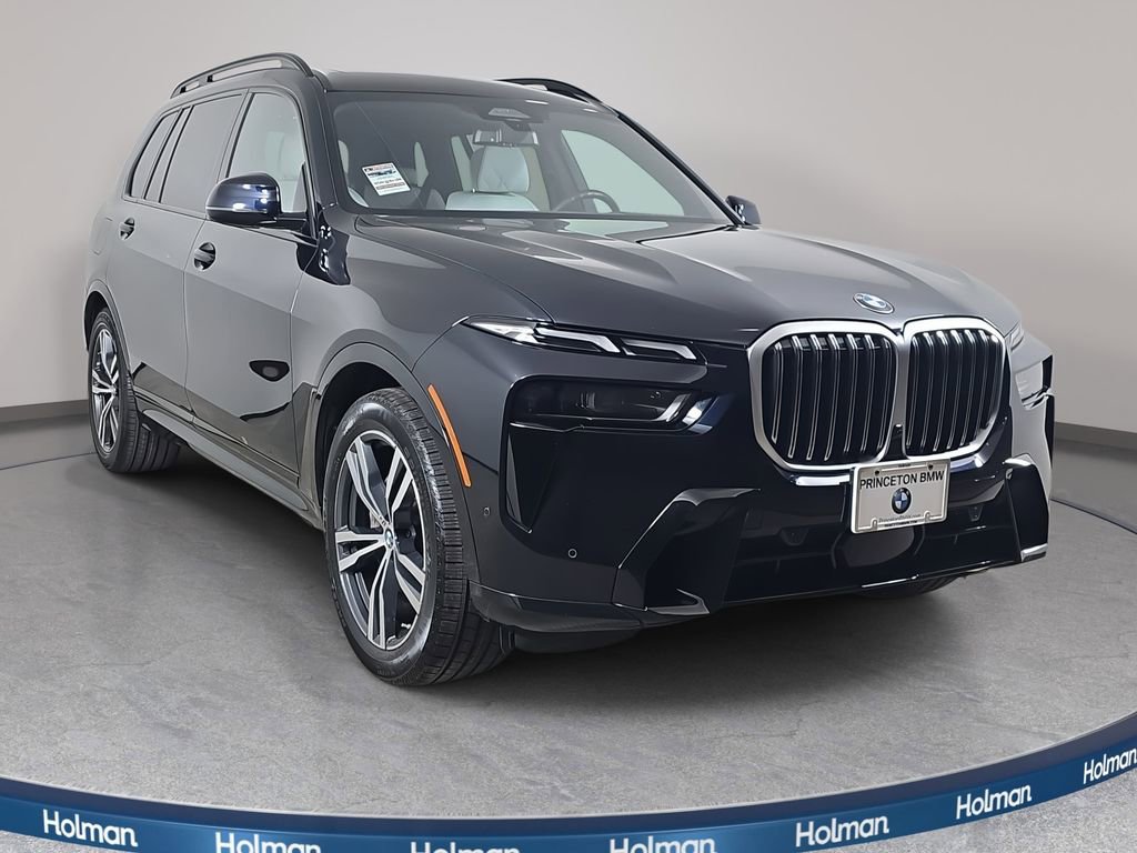 Certified 2024 BMW X7 xDrive40i w/ M Sport Package image 3