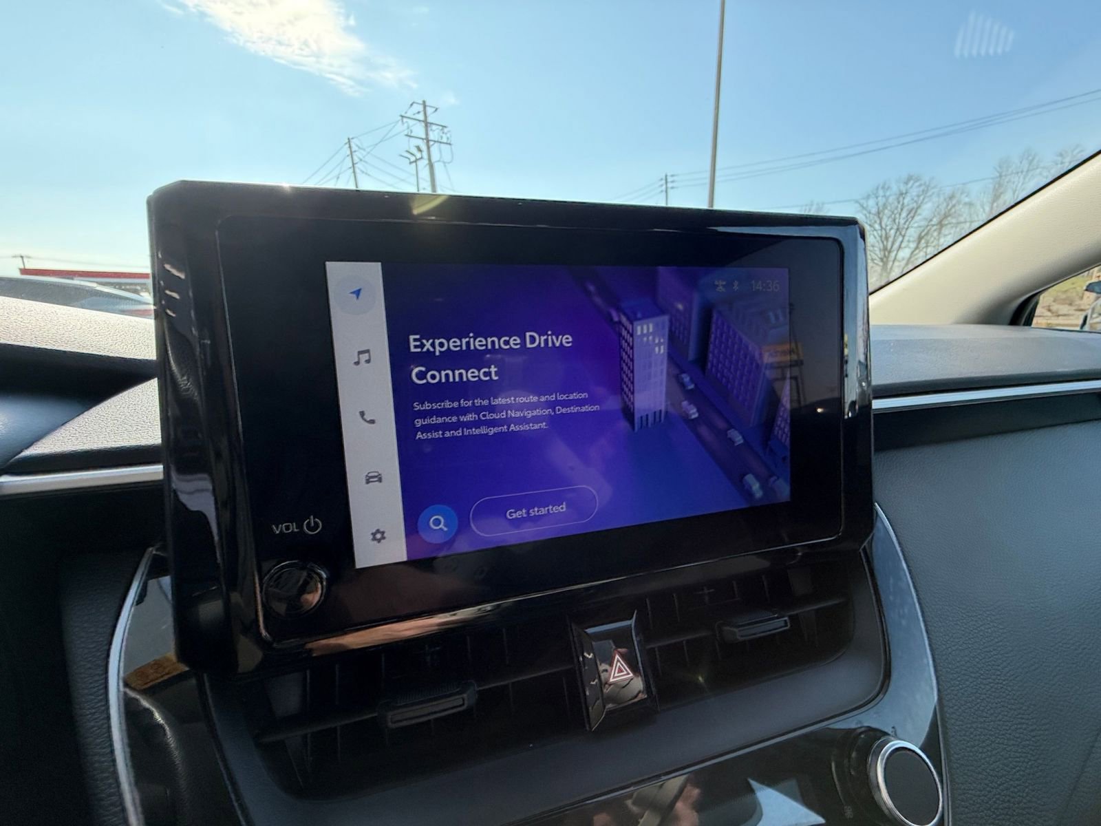 Used 2025 Toyota Corolla LE image 20