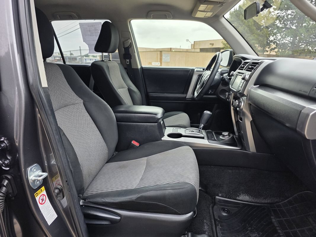 Used 2016 Toyota 4Runner SR5 AWD/4WD image 21