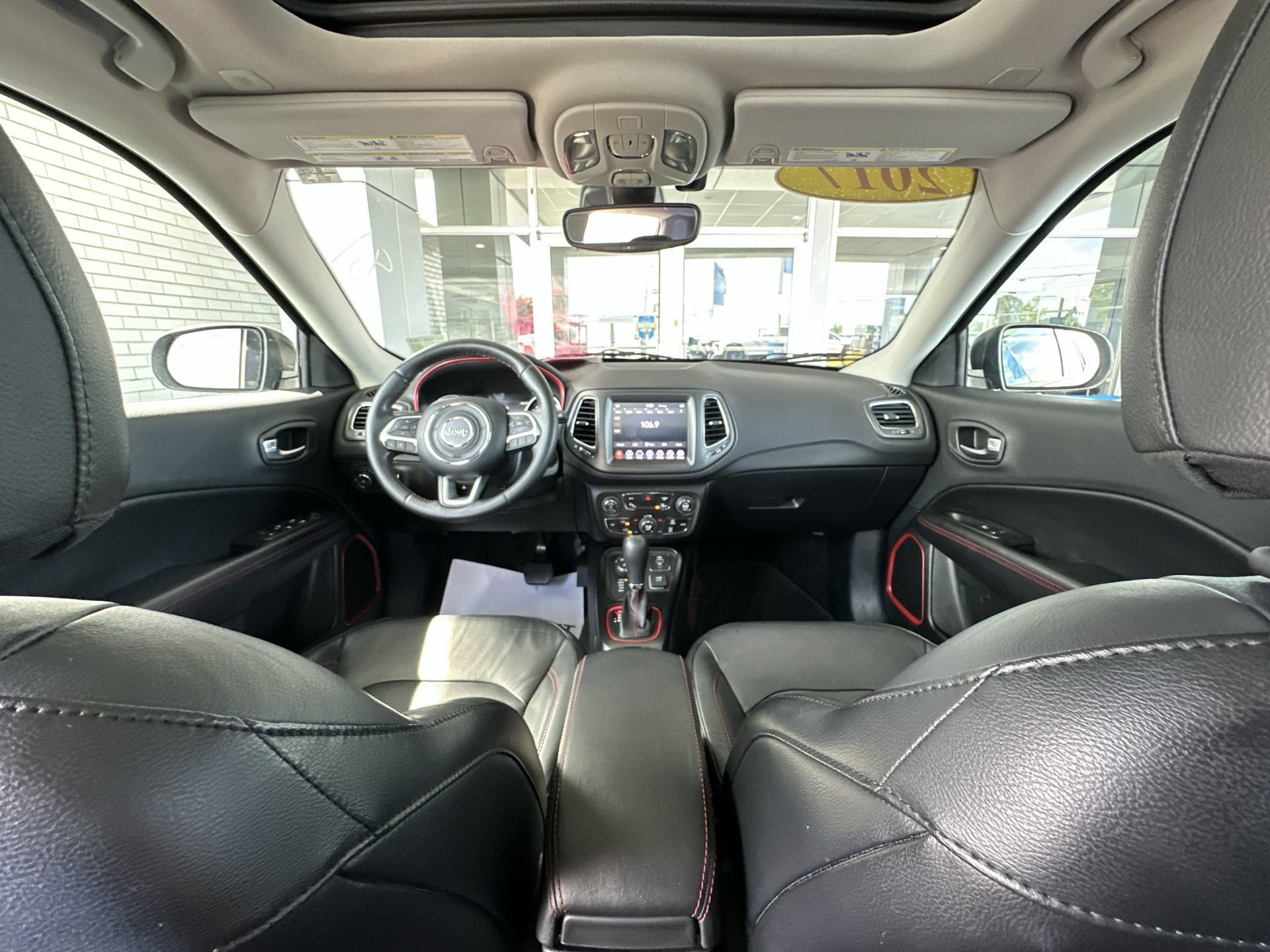Used 2017 Jeep Compass Trailhawk w/ Leather Interior Group AWD/4WD image 20