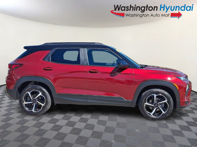 Used 2023 Chevrolet TrailBlazer RS w/ Sun and Liftgate Package AWD/4WD image 7