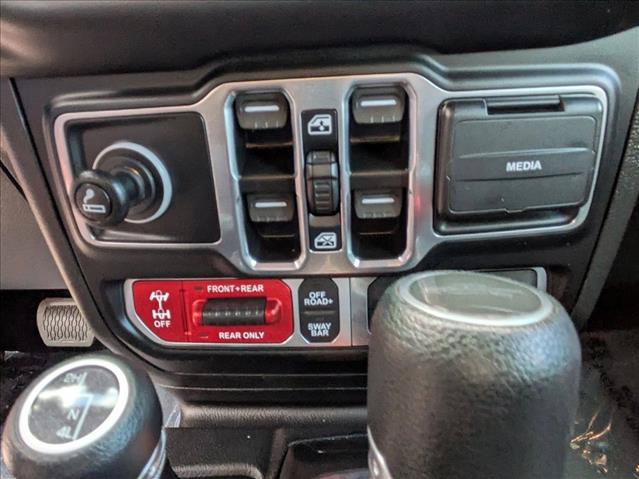 Used 2023 Jeep Gladiator Rubicon w/ LED Lighting Group AWD/4WD image 17