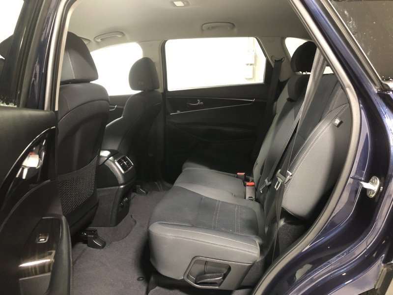 Used 2019 Kia Sorento LX w/ LX Convenience Package image 15