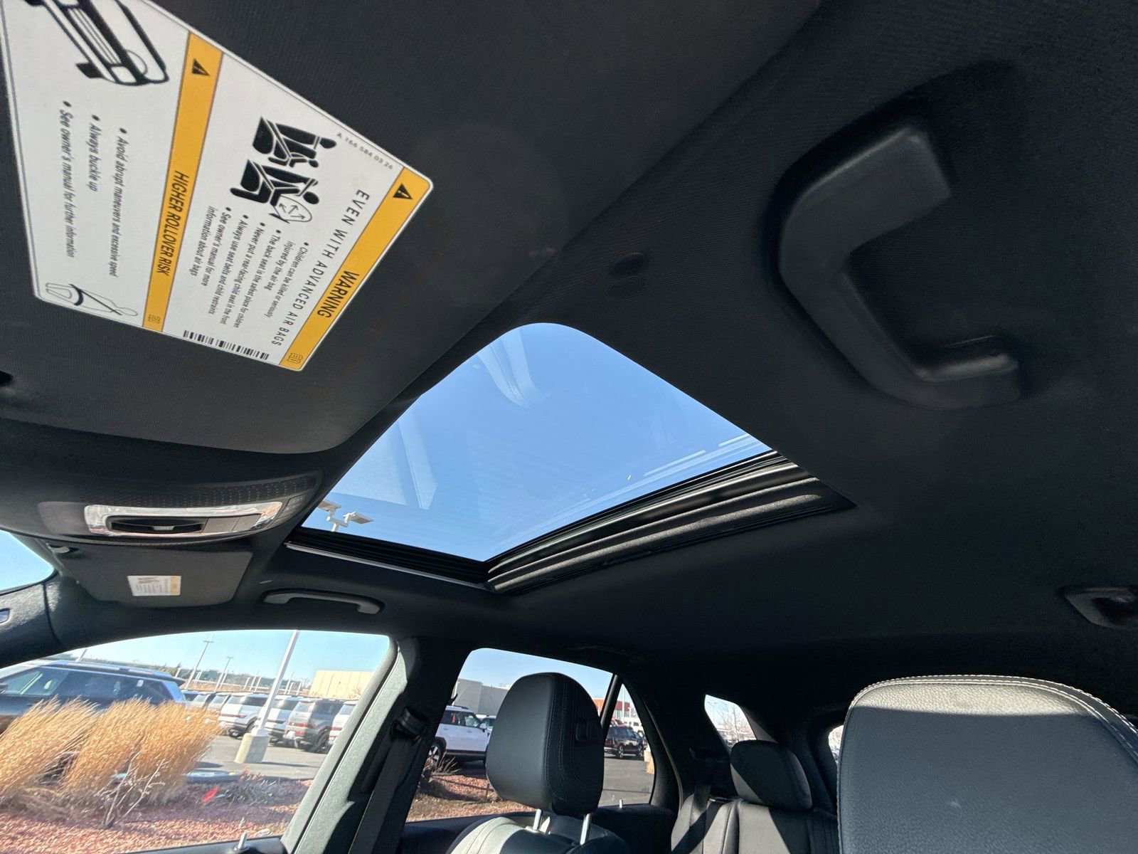 Used 2022 Mercedes-Benz GLE 350 4MATIC w/ Premium Package image 24