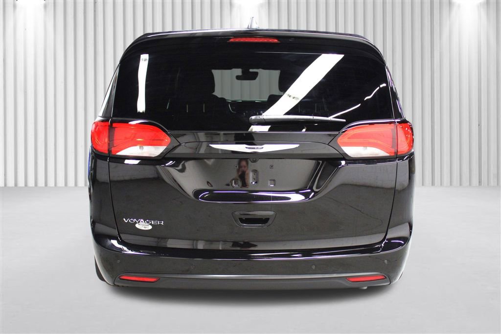 New 2026 Chrysler Voyager LX image 4