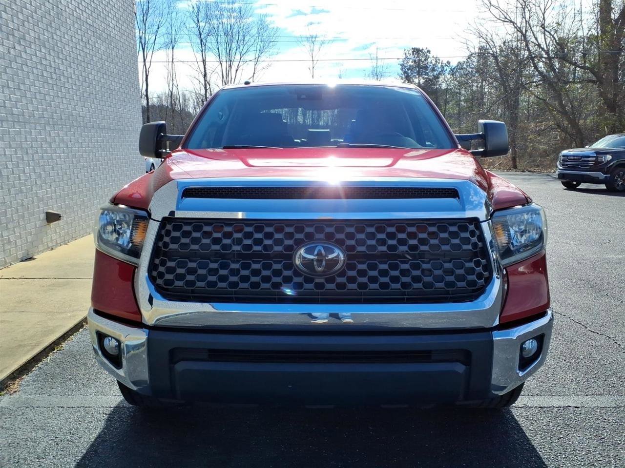Used 2019 Toyota Tundra SR5 w/ SR5 Upgrade Package image 2