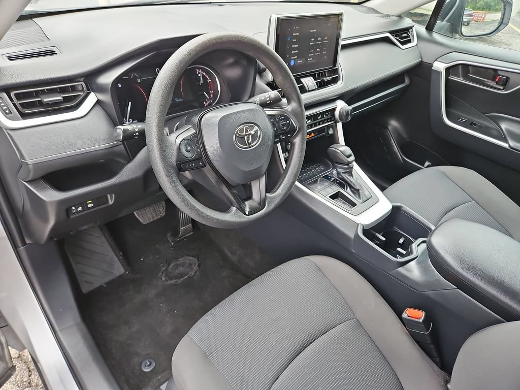 Used 2025 Toyota RAV4 LE FWD image 15