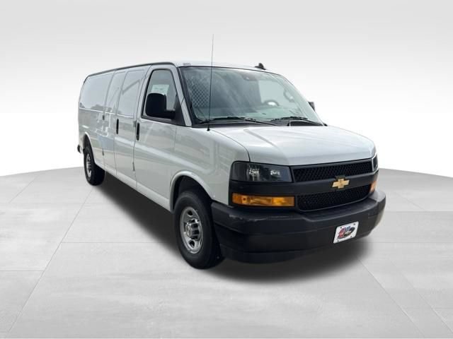 New 2026 Chevrolet Express 2500 Extended w/ Driver Convenience Package RWD image 3