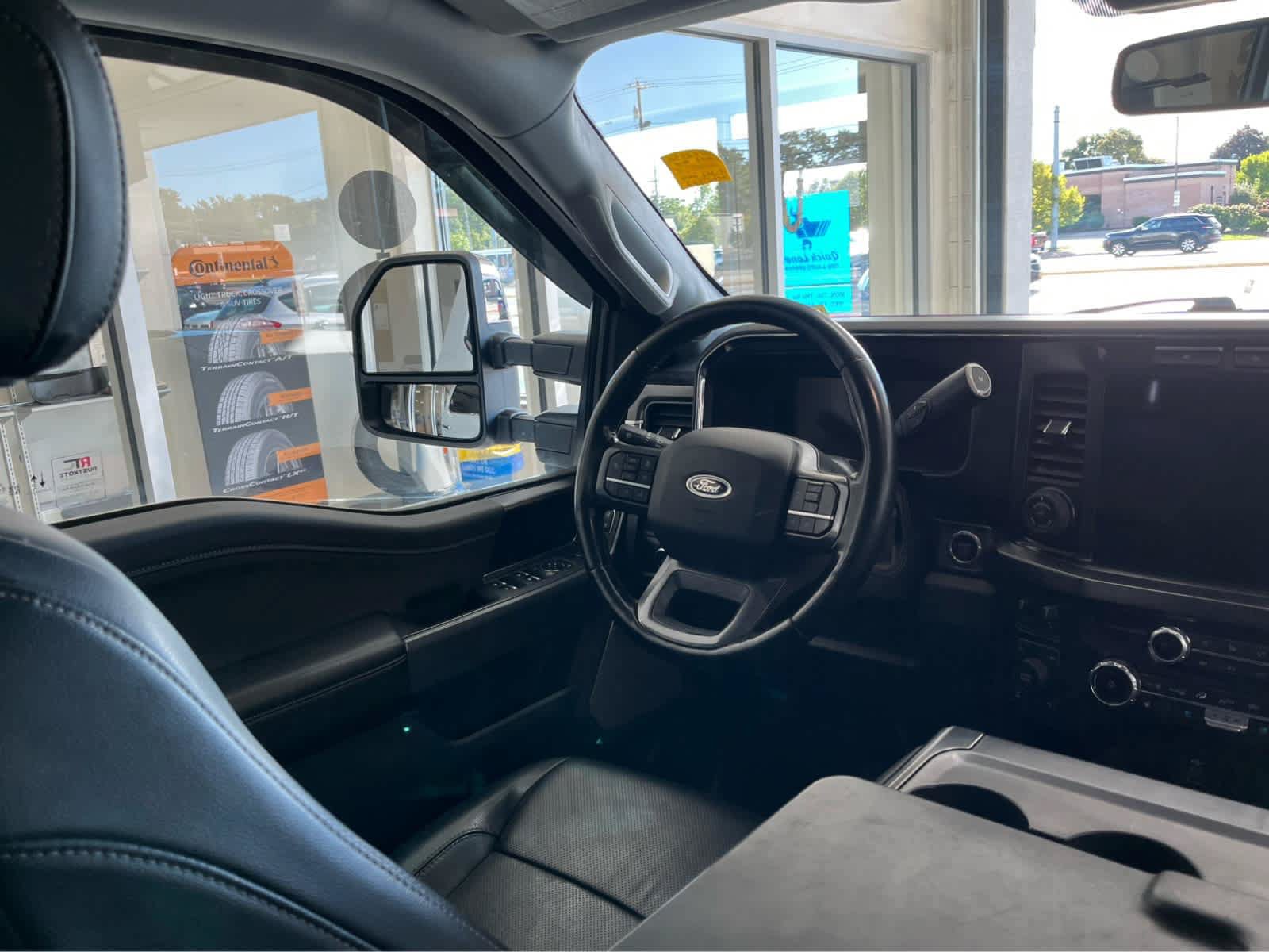 Used 2023 Ford F350 Lariat w/ Tow Technology Package AWD/4WD image 13