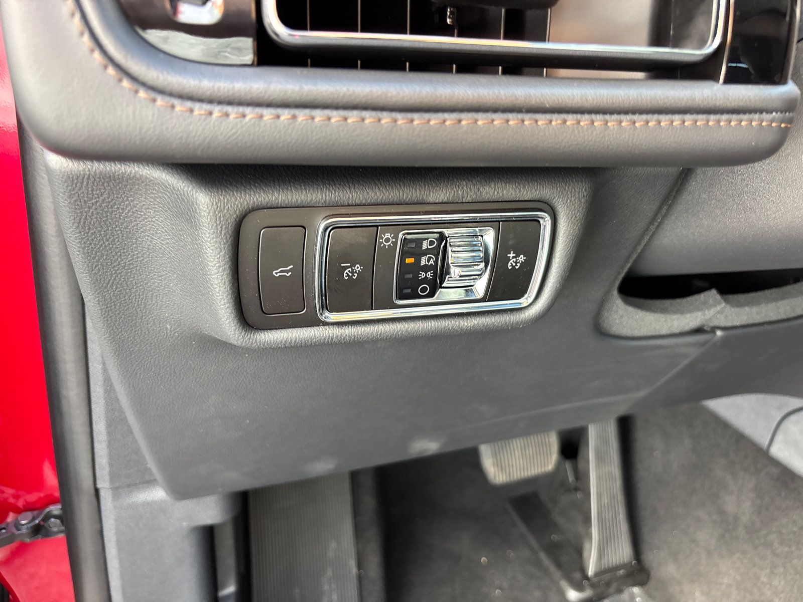 New 2026 Lincoln Aviator Reserve w/ Jet Appearance Package AWD/4WD image 13