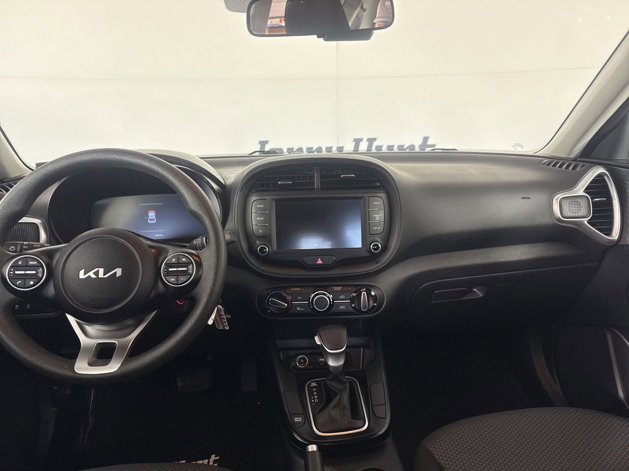 Used 2025 Kia Soul LX FWD image 22