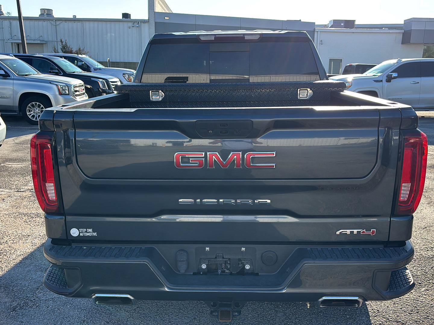 Used 2021 GMC Sierra 1500 AT4 w/ AT4 Preferred Package AWD/4WD image 6