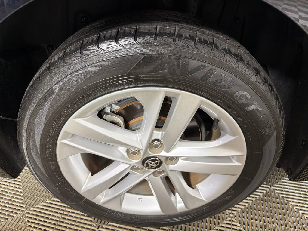Used 2021 Toyota Corolla SE image 17