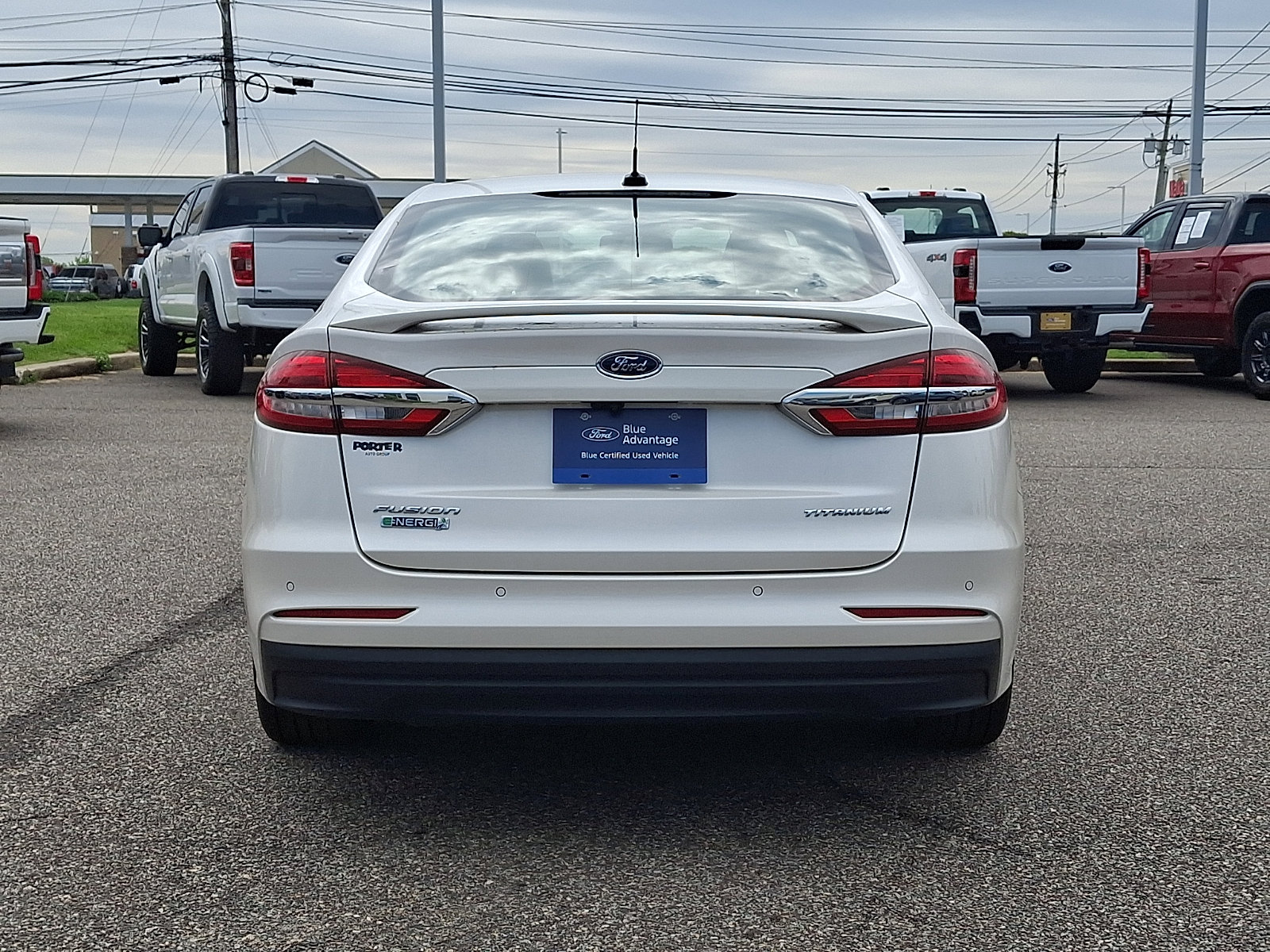 Used 2019 Ford Fusion Energi Titanium FWD image 9