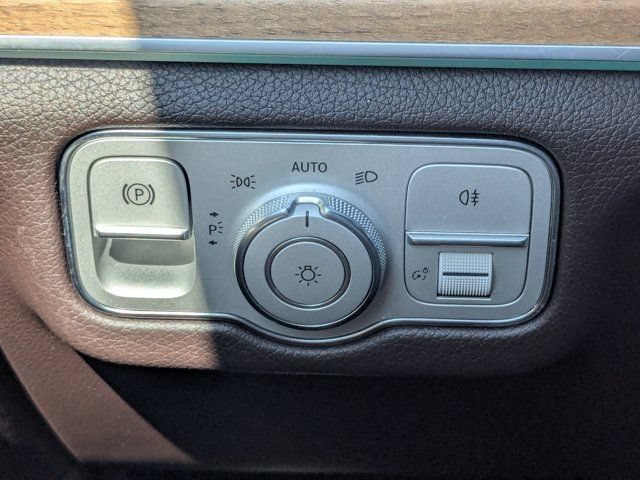 Used 2022 Mercedes-Benz GLS 450 4MATIC image 31