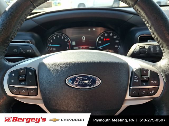 Used 2024 Ford Explorer XLT w/ Equipment Group 202A AWD/4WD image 24