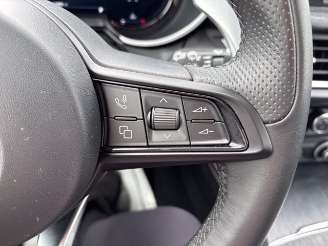 Used 2024 Alfa Romeo Stelvio Sprint AWD/4WD image 21
