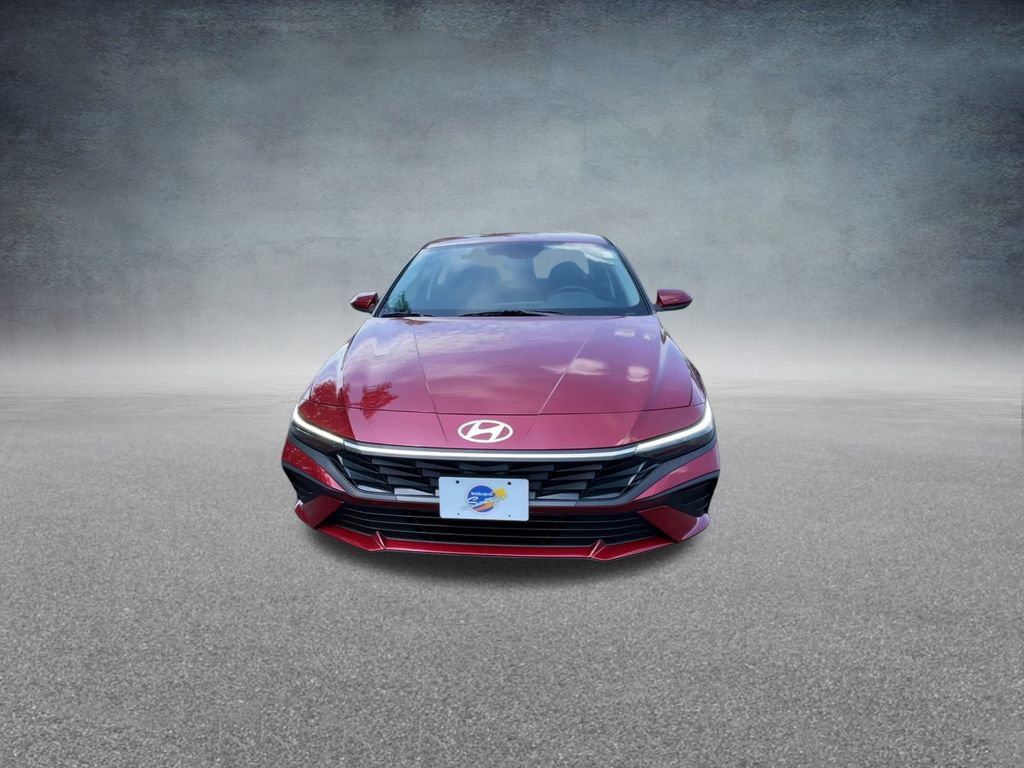 Used 2025 Hyundai Elantra SE image 6