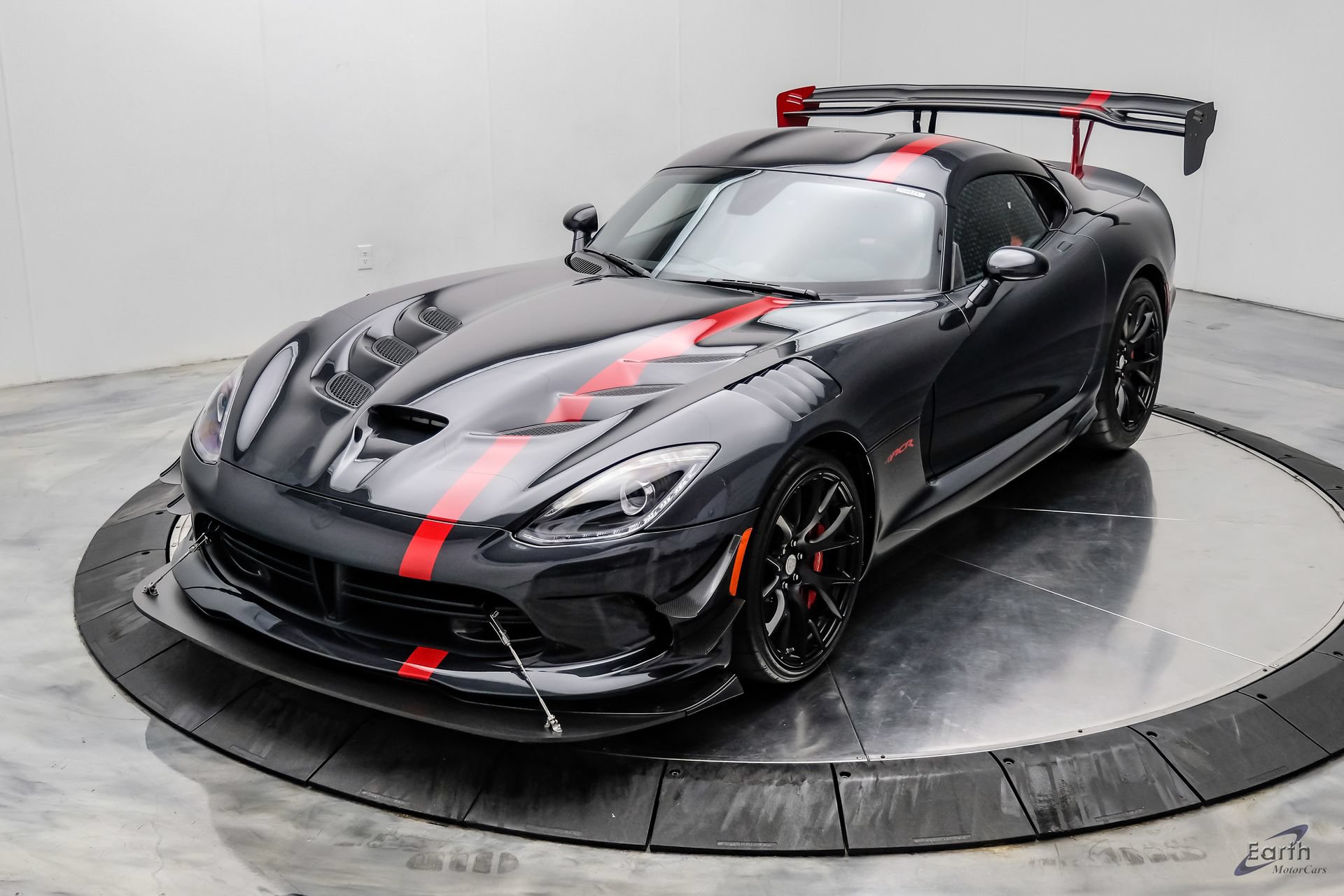 Used 2017 Dodge Viper ACR w/ Extreme Aero Package RWD image 7